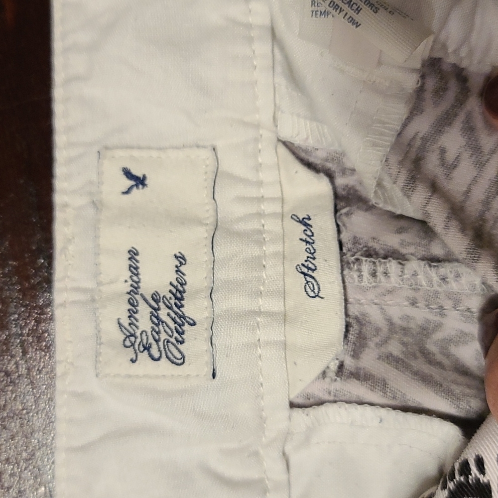 Shorts - Picture 3 of 4